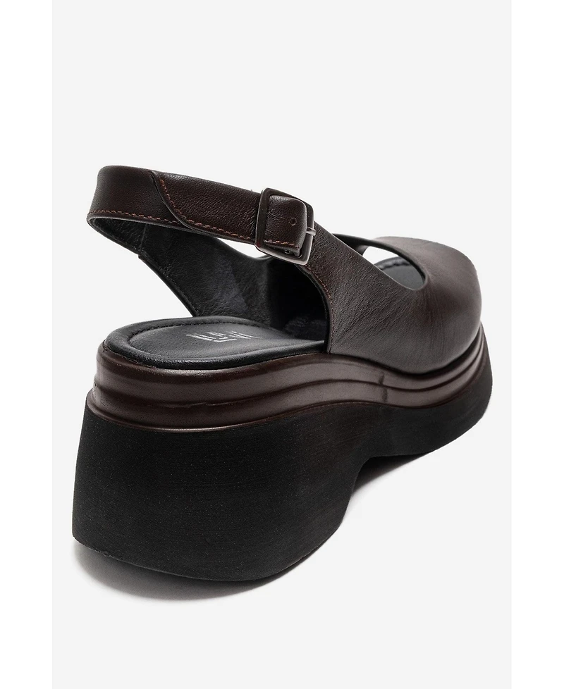 Forever & Always Shoes Women's Laure Leather Wedge Sandal
