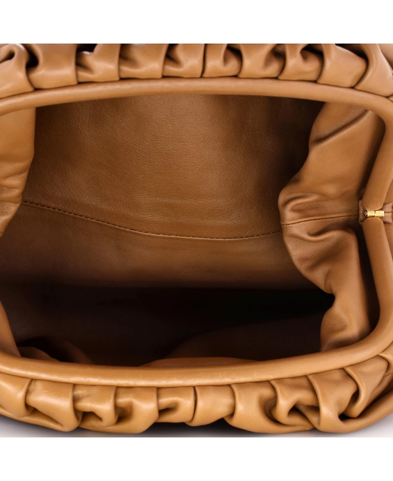 Pre-Owned Bottega Veneta Teen The Pouch Leather