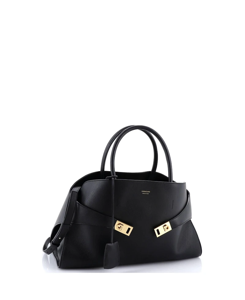Pre-Owned Salvatore Ferragamo Large Hug Top Handle Bag Leather