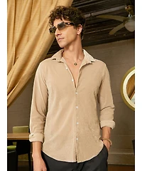 Campus Sutra Men's Solid Velvet Shirt