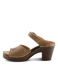 L'Artiste Women's Spring Step Japhette Platform Slide with Floral Leather Vamp