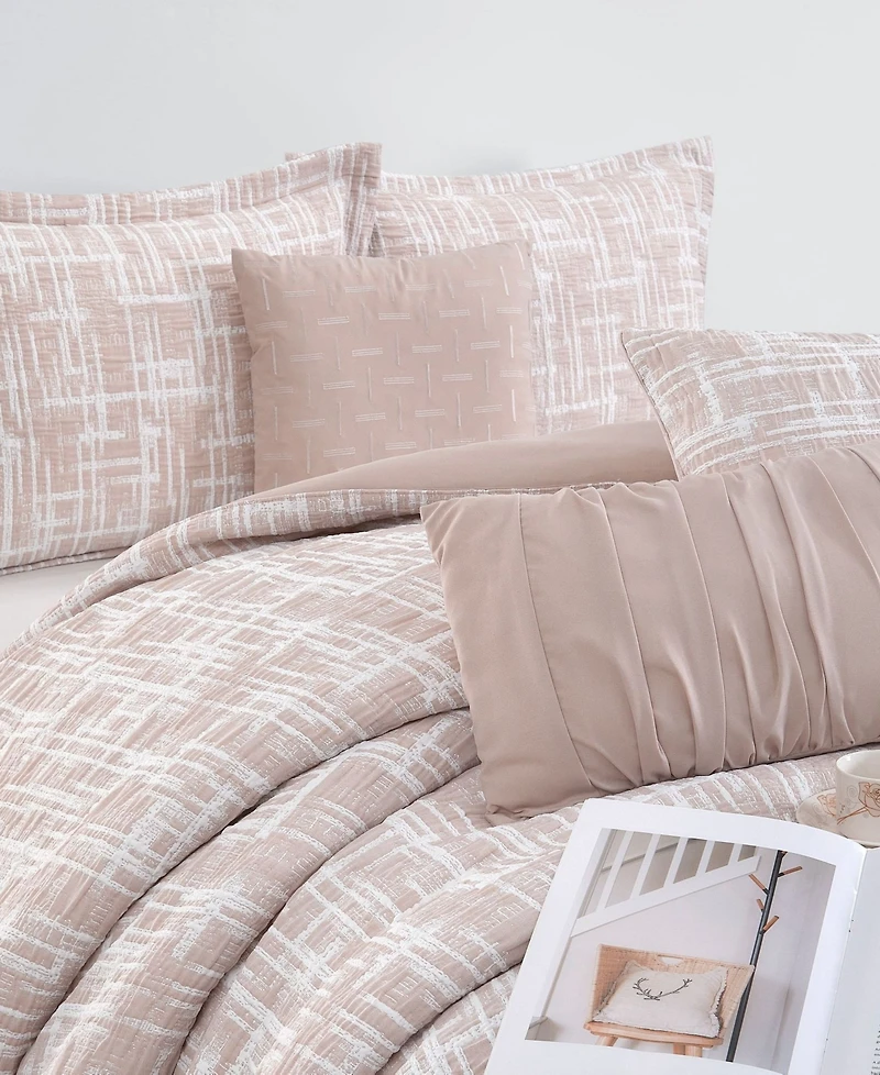 Stratford Park Yllena Geometric 7-Piece Comforter Set