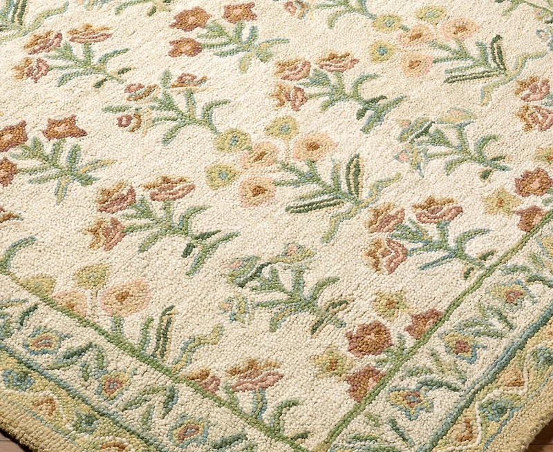 Livabliss Fairfax 768465 2' x 3' Area Rug