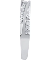 Diamond Twist Look Ring (1/6 ct. t.w.) Sterling Silver