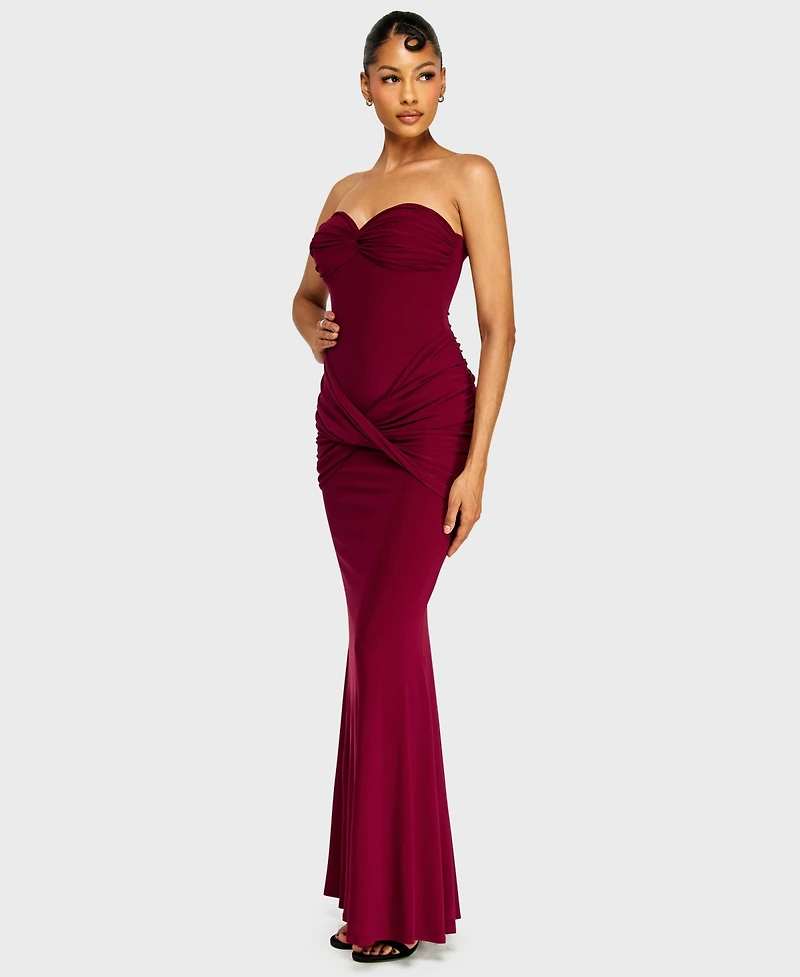 Alex & Sophia Juniors' Sweetheart-Neck Dress