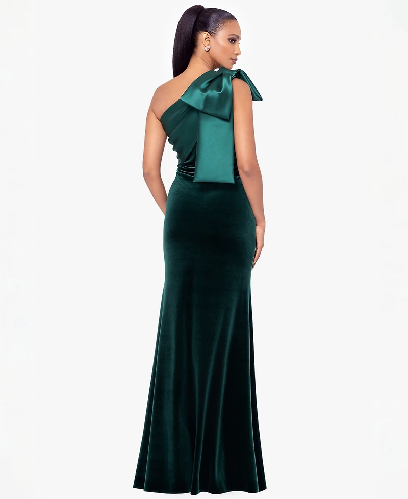 Betsy & Adam Women's One-Shoulder Velvet Gown with Bow at Shoulder