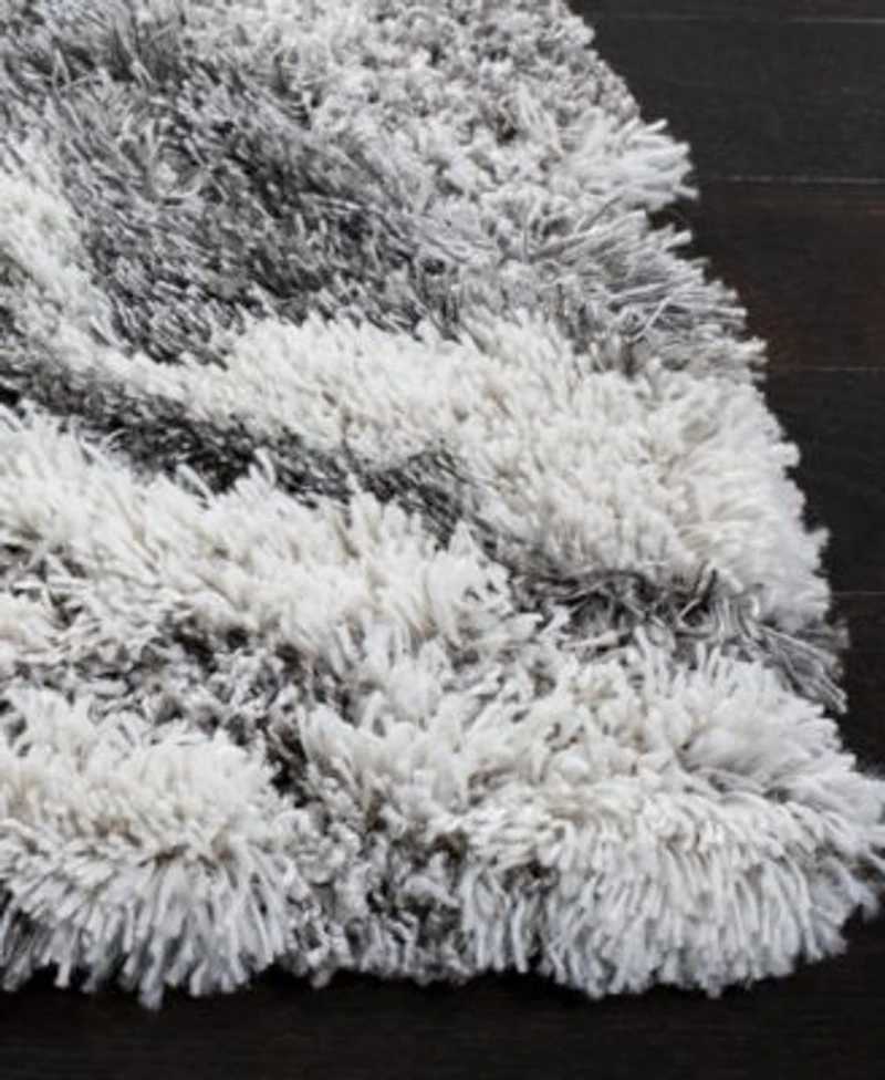 Safavieh24 X 7 X 7 Rug Collection