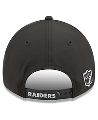 New Era Men's Black Las Vegas Raiders 2026 Sideline Casual Classic Adjustable Hat