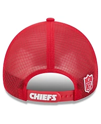 New Era Men's Red Kansas City Chiefs 2026 Sideline Apex 9FORTY Adjustable Trucker Hat