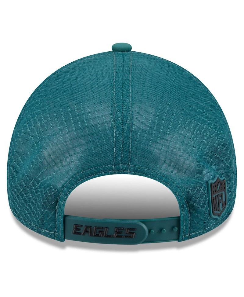 New Era Men's Midnight Green Philadelphia Eagles 2026 Sideline Apex 9FORTY Adjustable Trucker Hat