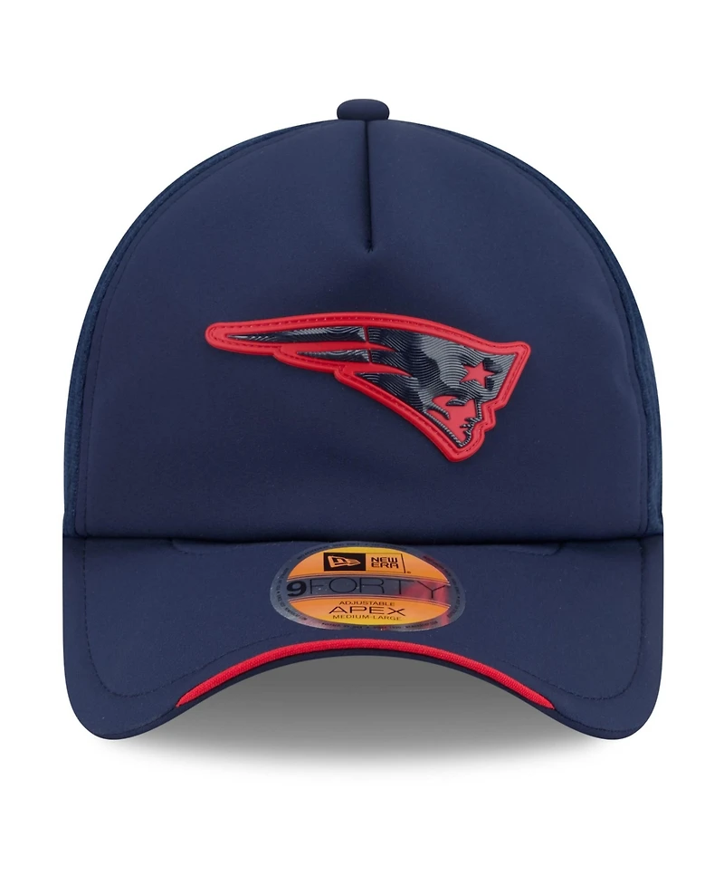 New Era Men's Navy New England Patriots 2026 Sideline Apex 9FORTY Adjustable Trucker Hat
