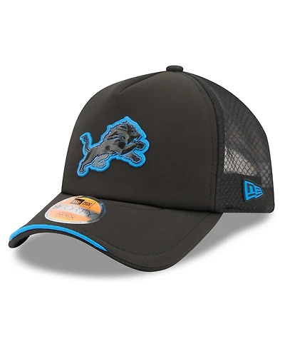 New Era Men's Detroit Lions 2026 Sideline Apex 9FORTY Adjustable Trucker Hat