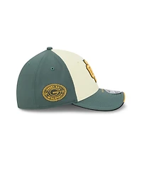 New Era Men's Cream Green Bay Packers 2026 Rivalries Collection 39THIRTY Flex Hat