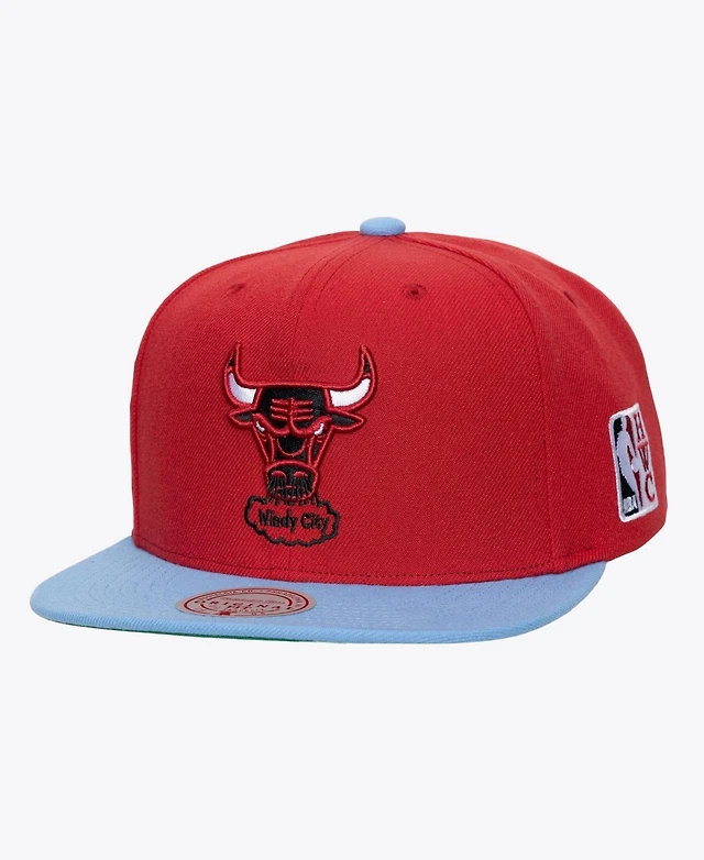 Mitchell & Ness Men's Mitchell Ness Red Chicago Bulls Legendary Home Snapback Hat