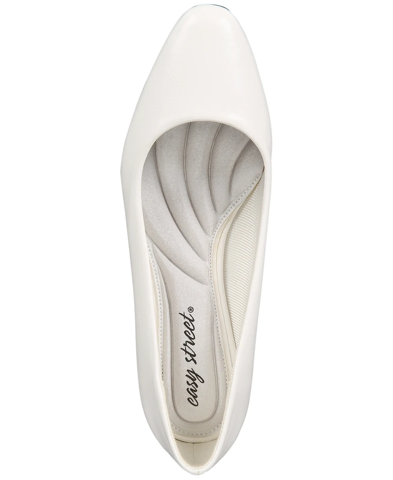 Easy Street Prim Kitten Heel Pumps