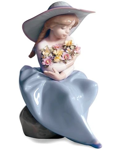 Lladro Collectible Figurine, Fragrant Bouquet