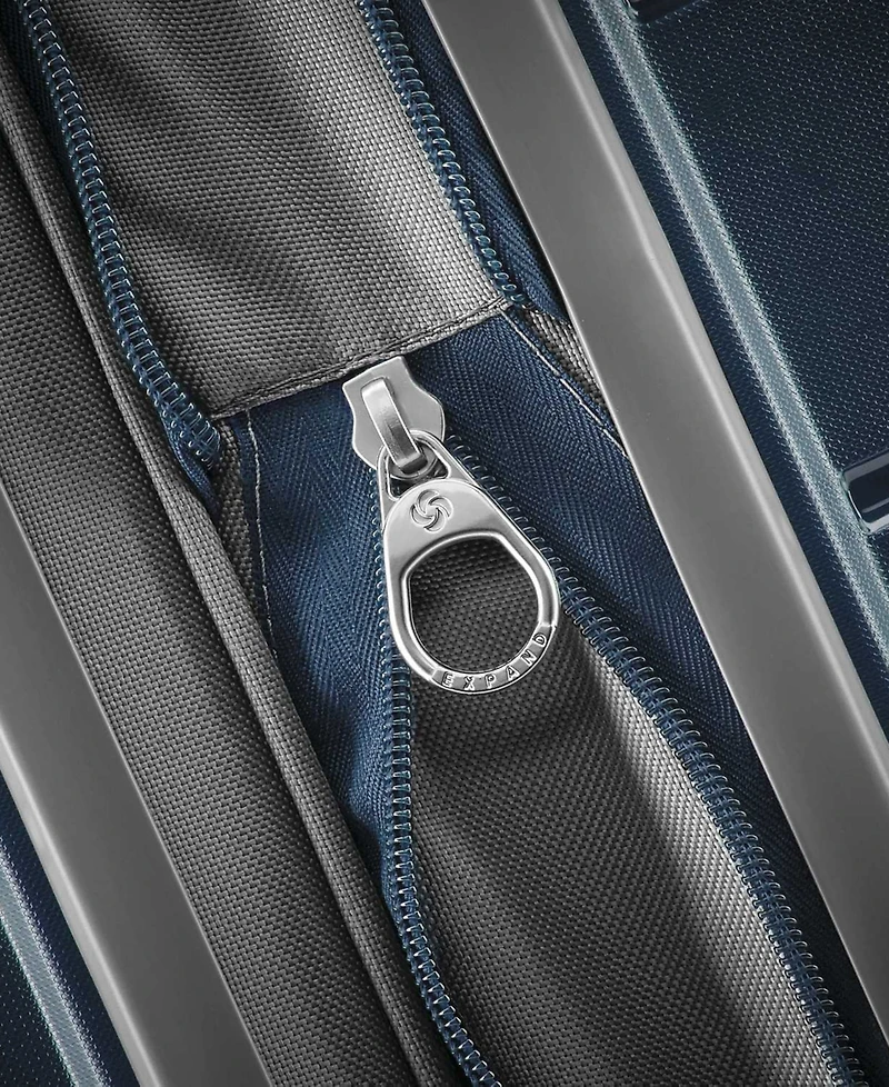 Samsonite Freeform 29.5" Check-in Expandable Hardside Spinner