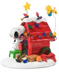 Department 56 Peanuts Village Getting Ready for Christmas Collectible Figurine