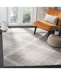Safavieh Adirondack 129 Light Gray and Ivory 5'1" x 7'6" Area Rug