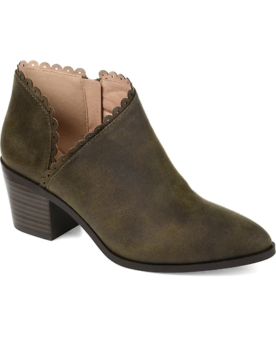 Journee Collection Women's Tessa Scalloped Block Heel Booties