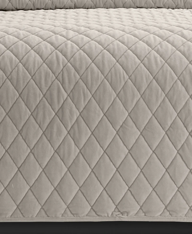 Closeout! Vera Wang Diamond Velvet Reversible 3 Piece Quilt Set