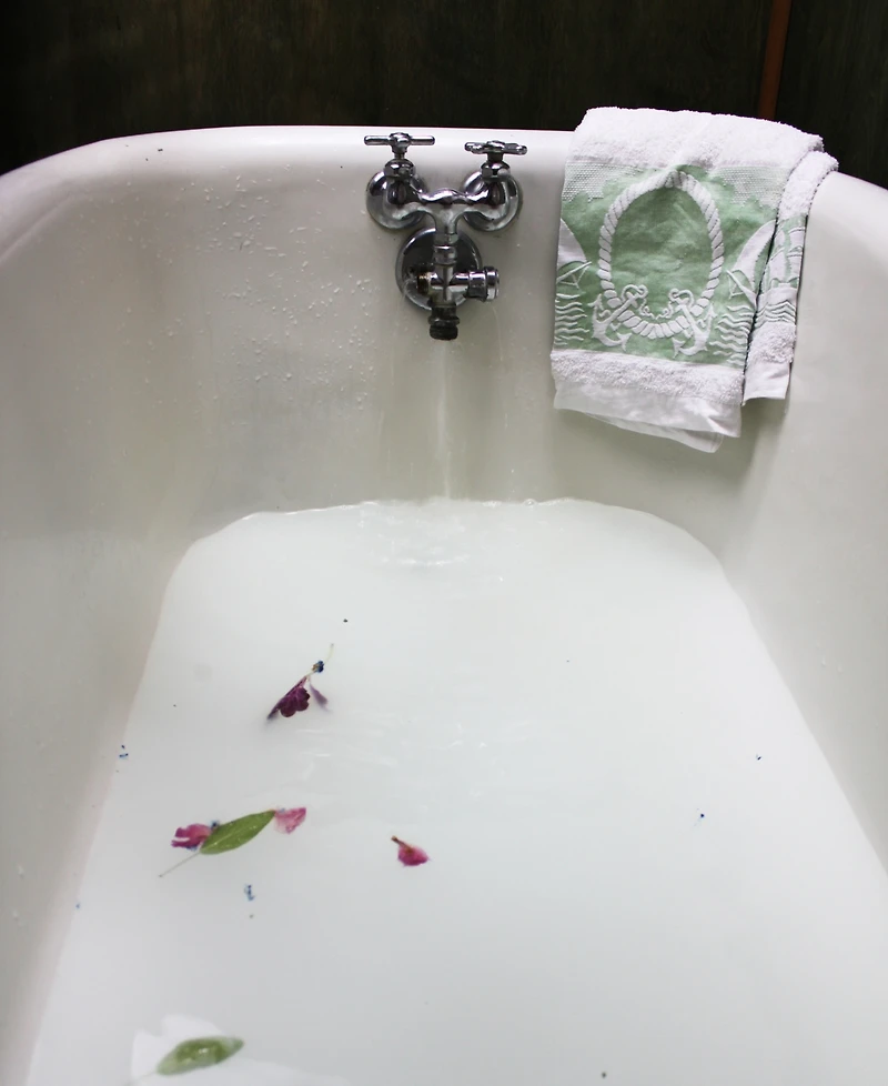 Dot & Lil Rice Flower Milk Bath