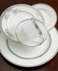 Vera Wang Wedgwood Dinnerware Lace Collection