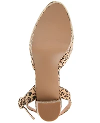 Journee Collection Women's Roslynn Platform Block Heel Dress Pumps