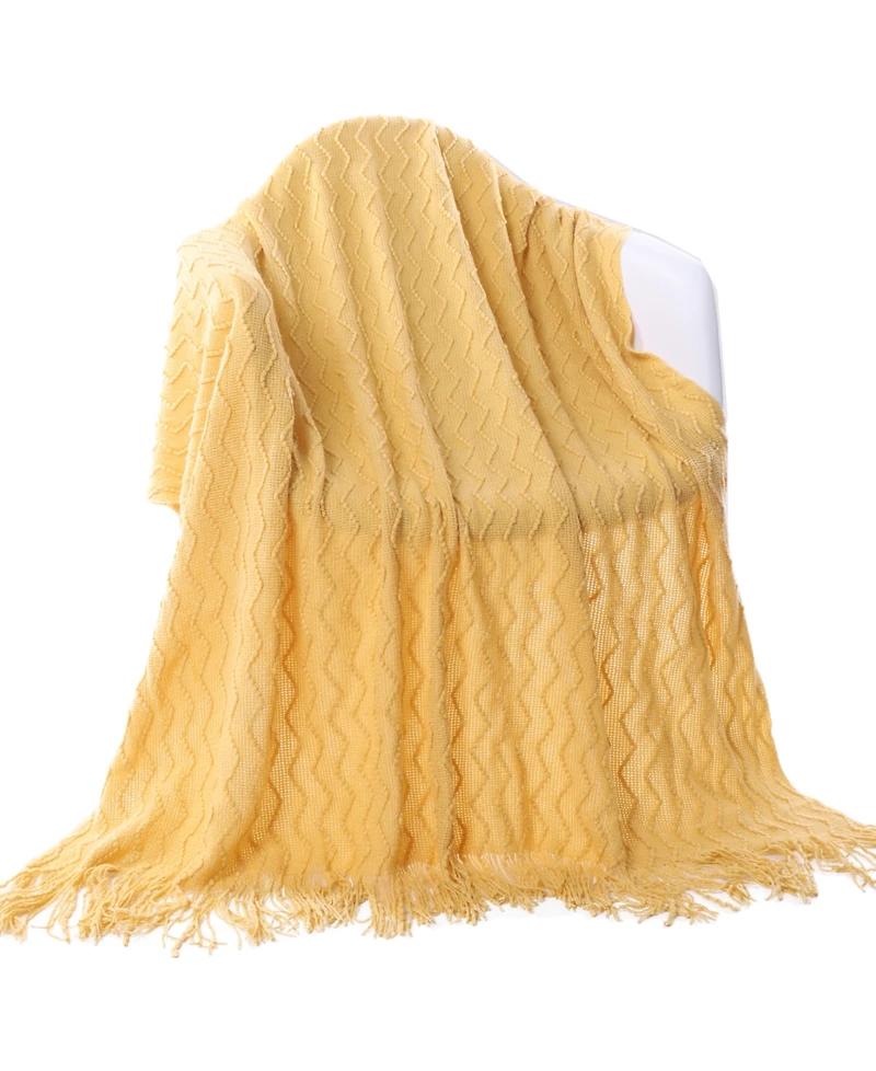 Happycare Textiles Solid Soft Zigzag Lightweight Throw, 60" x 50"