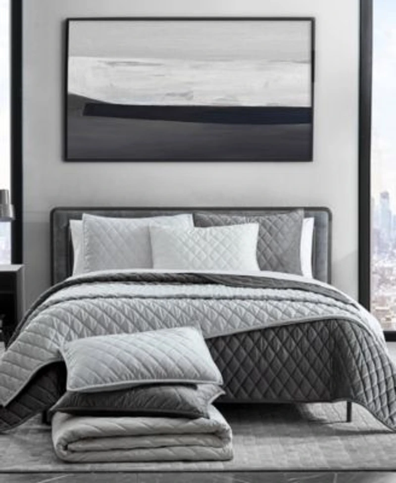 Vera Wang Diamond Velvet Quilt Set