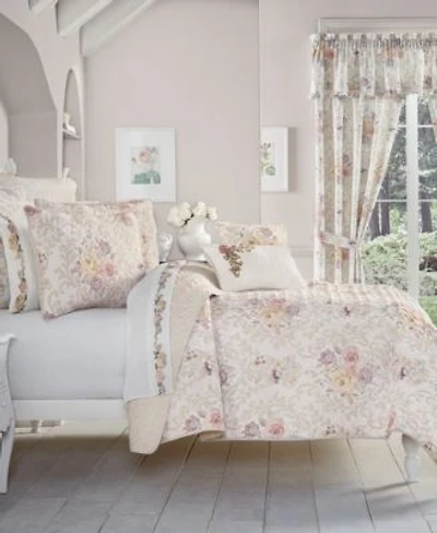 Royal Court Chardonnay Quilt Sets