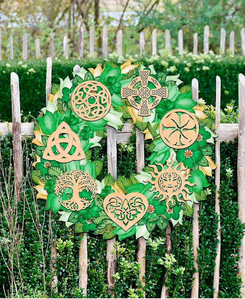 Designocracy Irish Symbols Wood Wreath Door Hanger