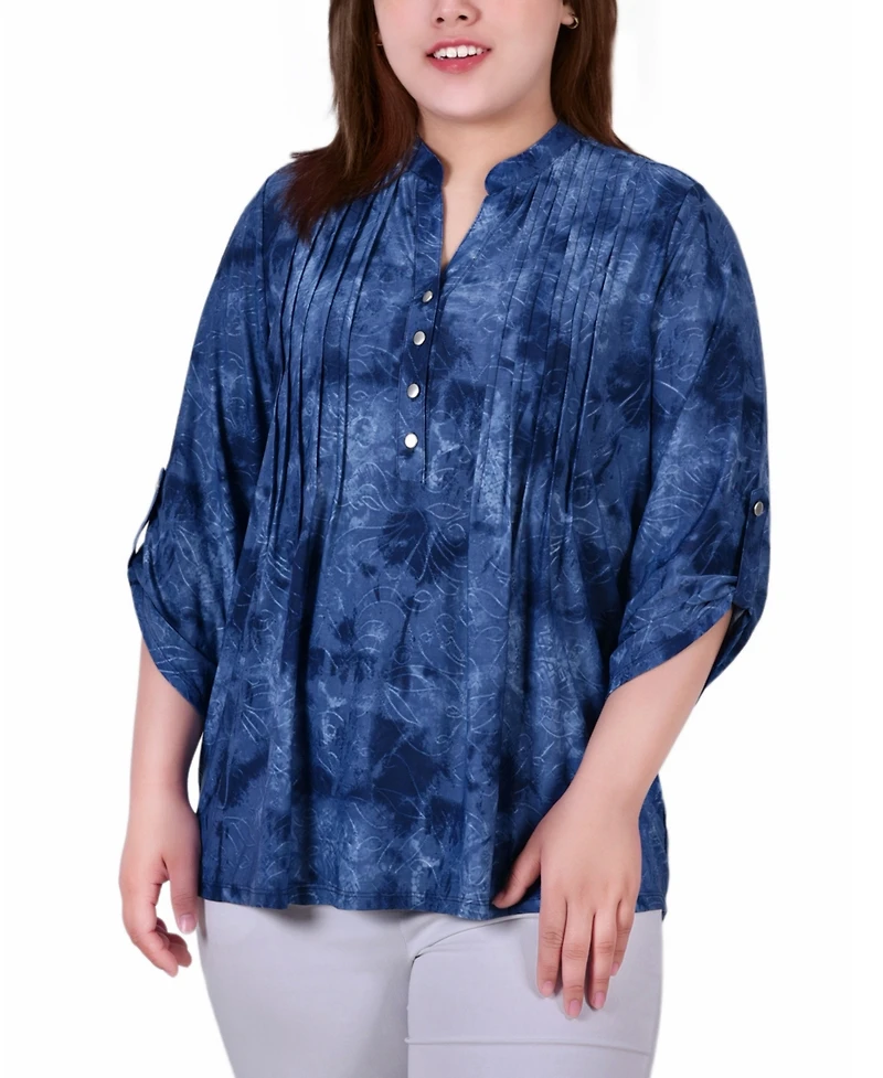 Plus 3/4 Roll Tab Sleeve Y-Neck Top