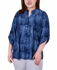 Plus 3/4 Roll Tab Sleeve Y-Neck Top