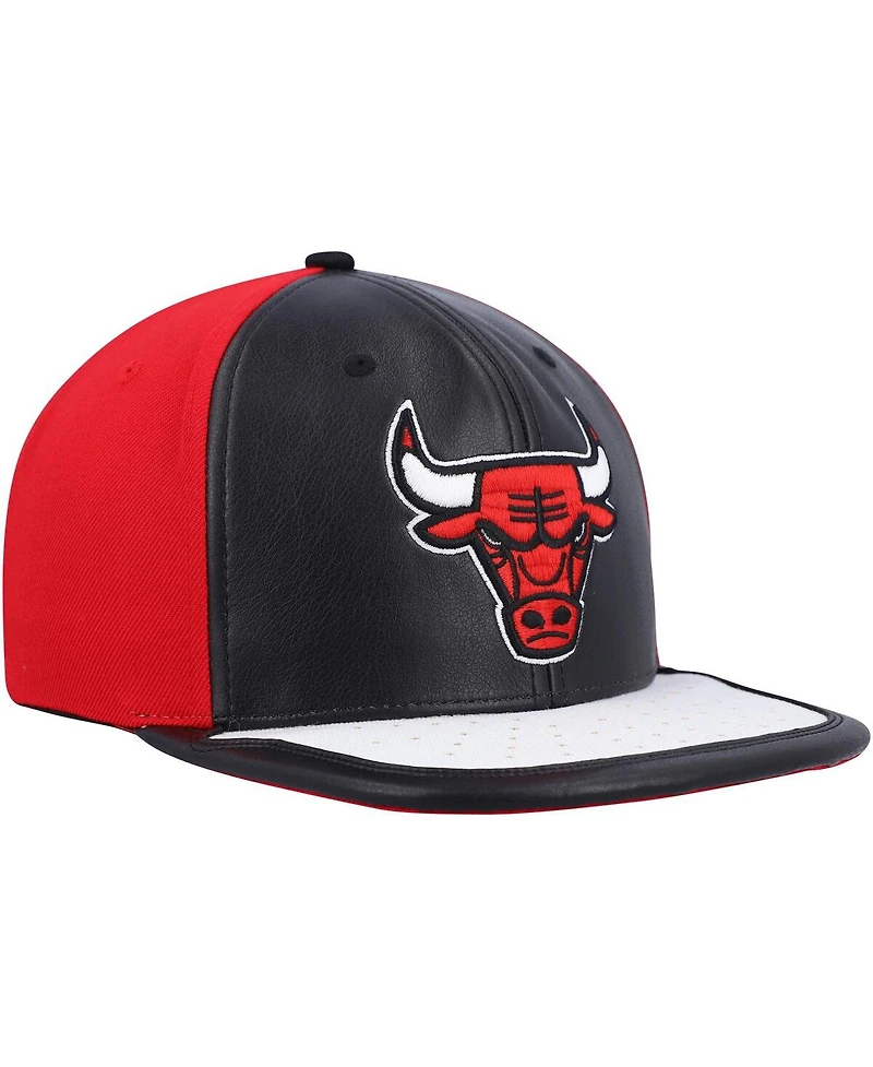 Men's Mitchell & Ness Black Chicago Bulls Day One Snapback Hat