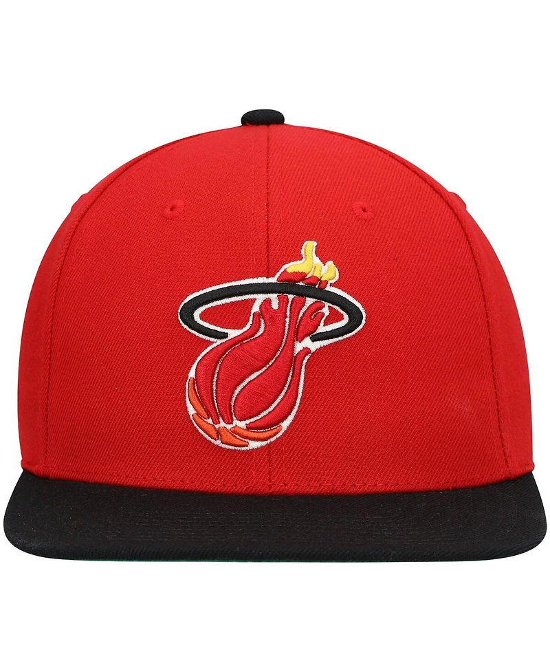 Men's Mitchell & Ness Red, Black Miami Heat Hardwood Classics Team Two-Tone 2.0 Snapback Hat