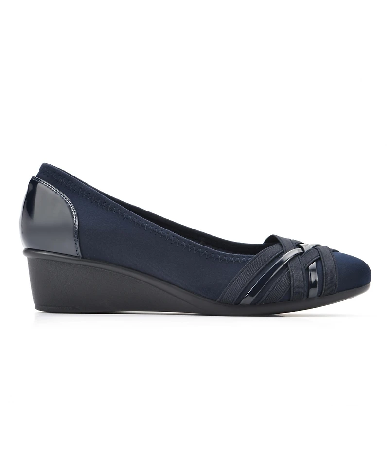 Cliffs by White Mountain Women's Bowie Wedge Shoe
