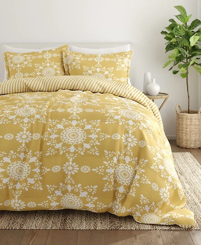 ienjoy Home Ultra Soft Daisy Medallion Reversible 2- Pc. Comforter Set, Twin