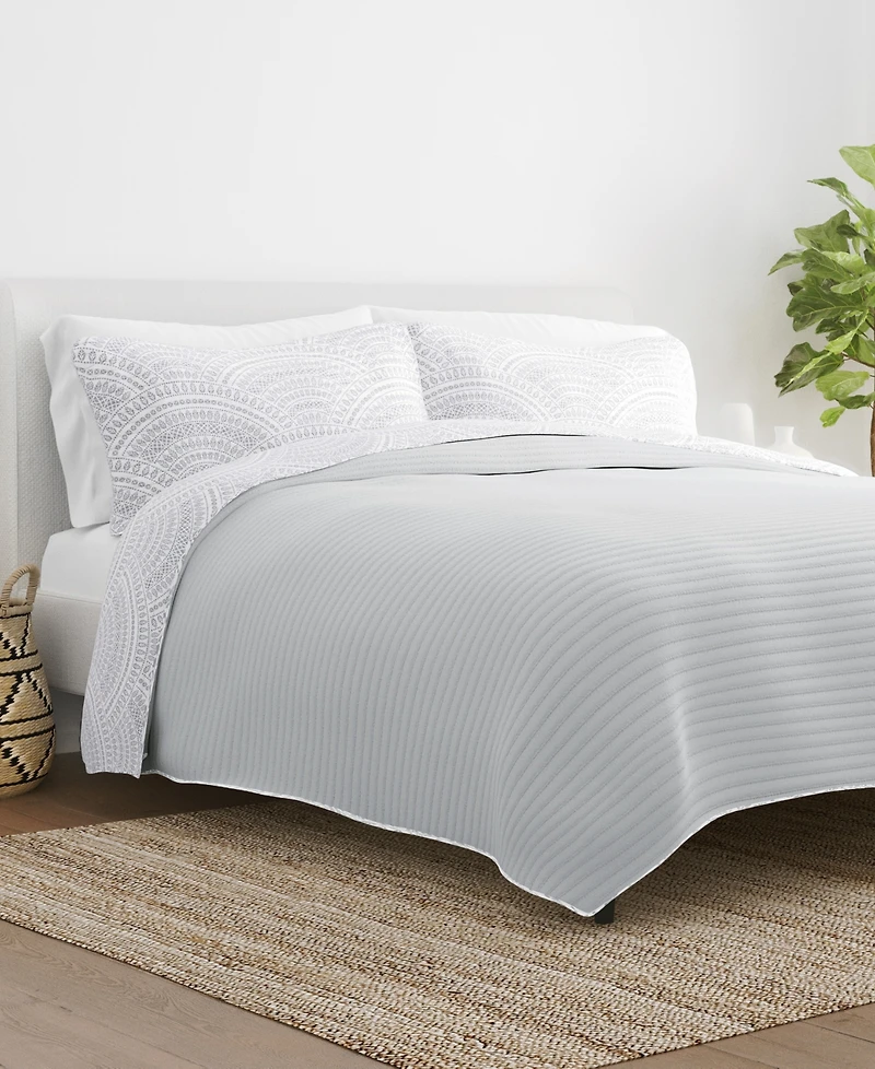 ienjoy Home Scallop Reversible 2-Pc. Lightweight Quilt Set, Twin/Twin Xl