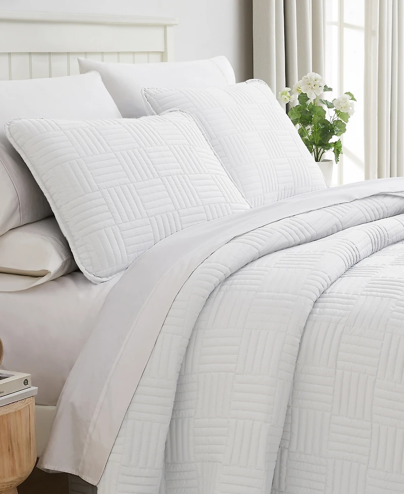 Southshore Fine Linens Grid 3-Pc. Quilt Set