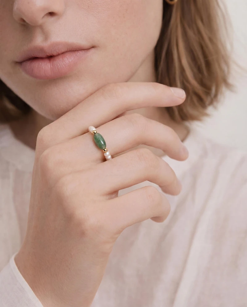 seree Isa — Jade and beaded pearl stretch ring
