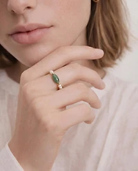 seree Isa — Jade and beaded pearl stretch ring