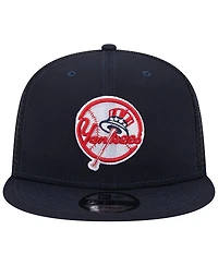 Men's New Era Navy New York Yankees Team Color Trucker 9FIFTY Snapback Hat