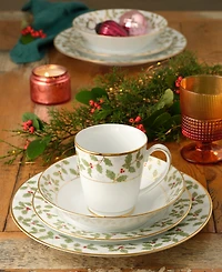 Holly Berry 12 oz Mug, Set of 4