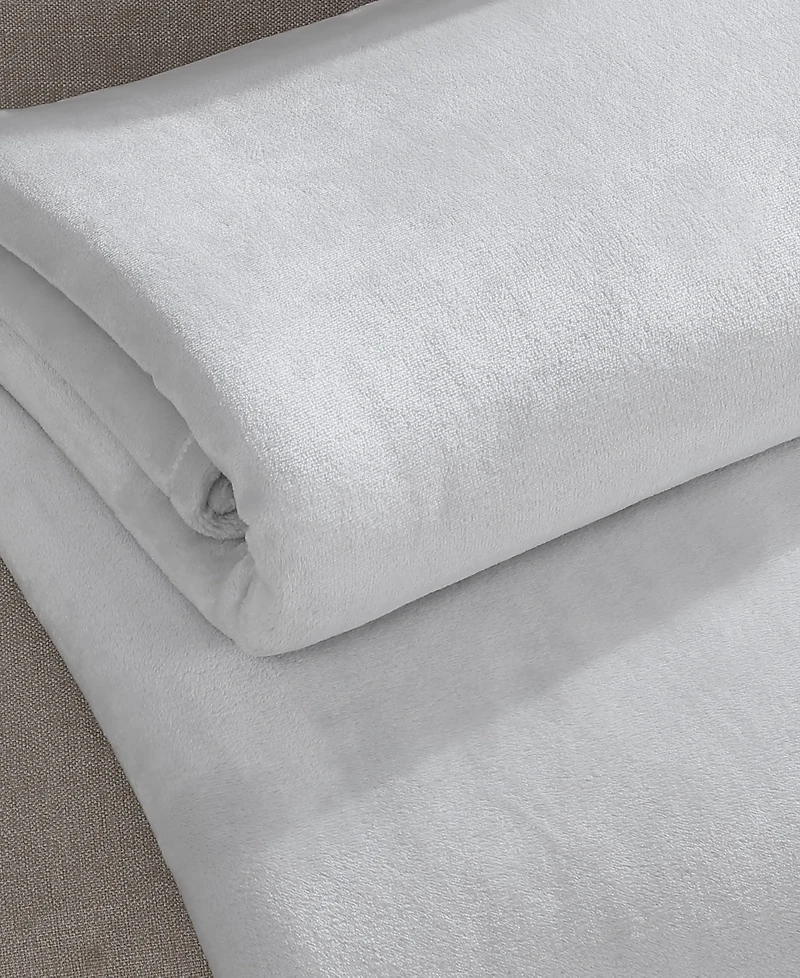 Calvin Klein Core Plush Solid Blanket