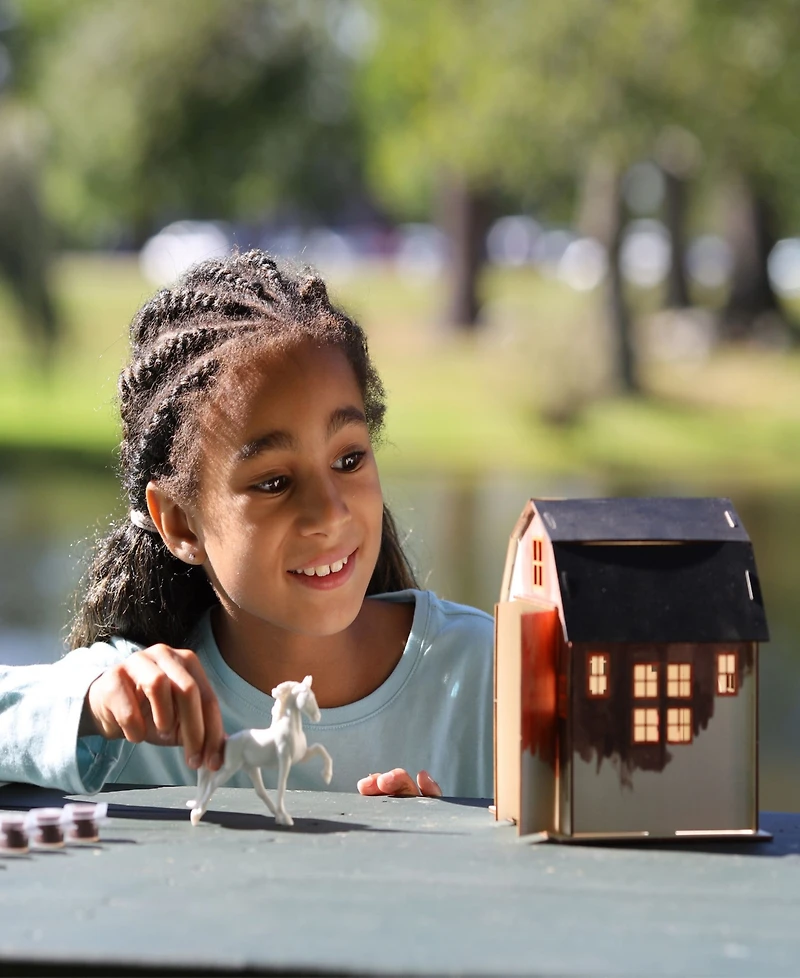 Breyer Horses Stablemates Series Paint Your Own Barn and Horse Set