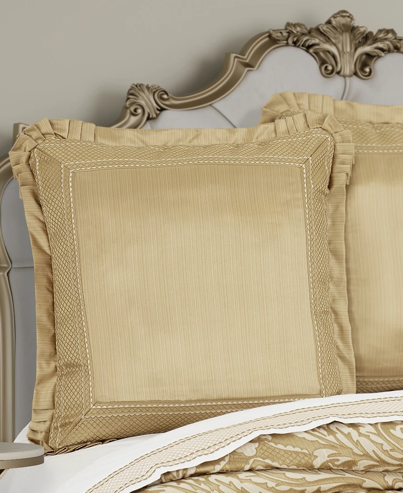 J Queen New York Aurelia Sham, European