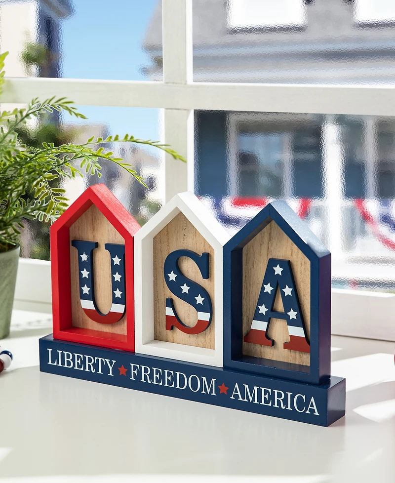 Glitzhome 13" L Patriotic, Americana Wooden House-Shaped Table Decor