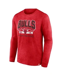 Men's Fanatics Heather Red Distressed Chicago Bulls Front Court Press Snow Wash Long Sleeve T-shirt