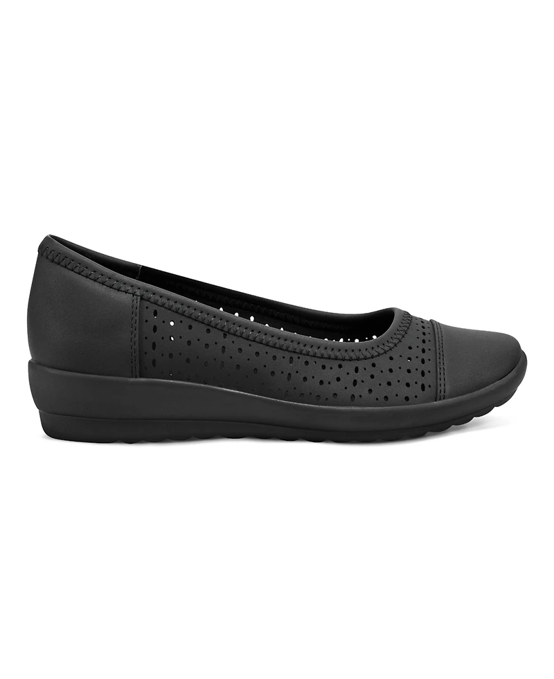 Easy Spirit Women's Avien Lightweight Slip-On Flats